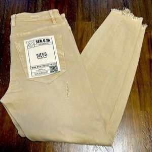 Seroya NWT Beige Tapered Jeans with Distressing MSRP $235